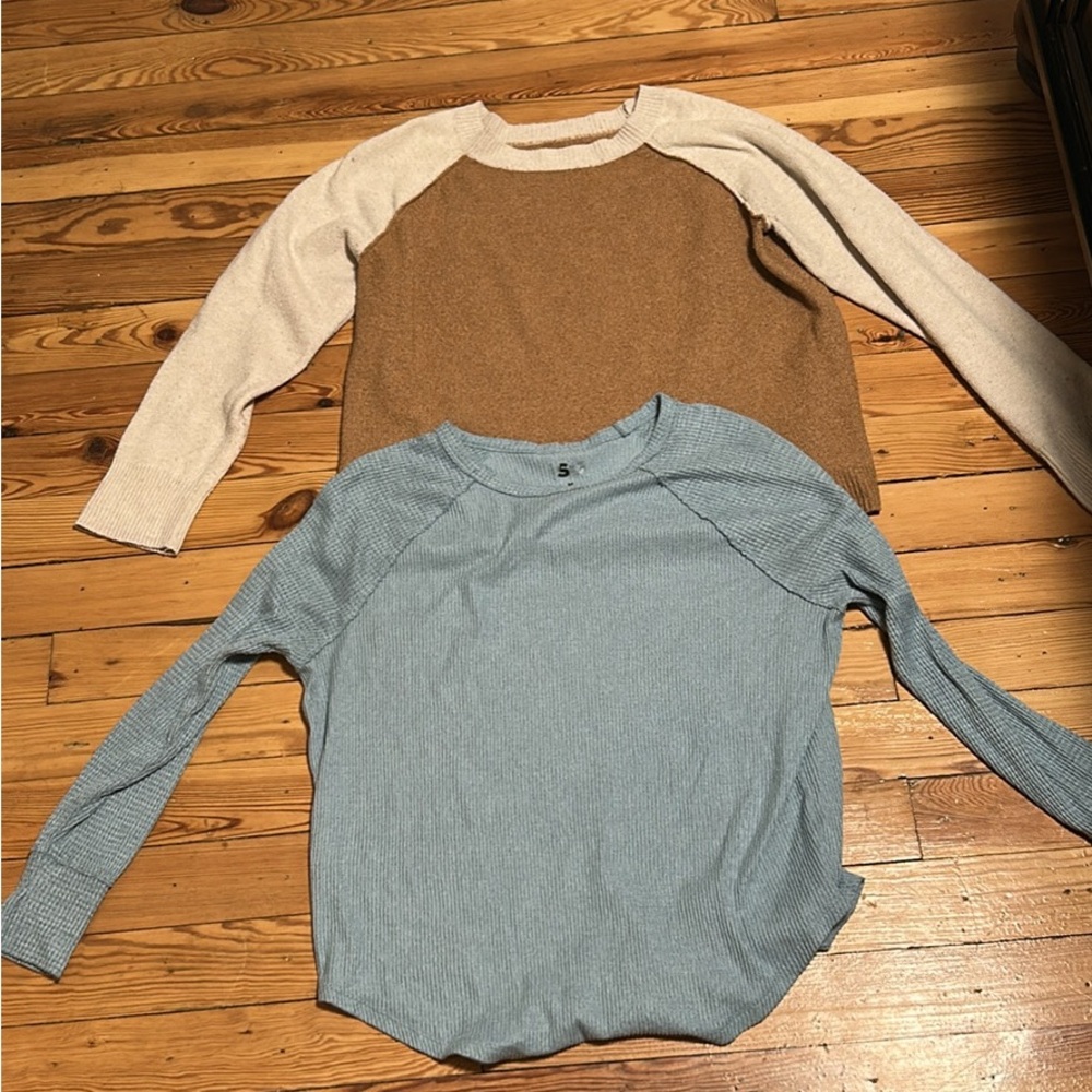 Lightweight Raglan Scoop Sweater - Blue and Cream